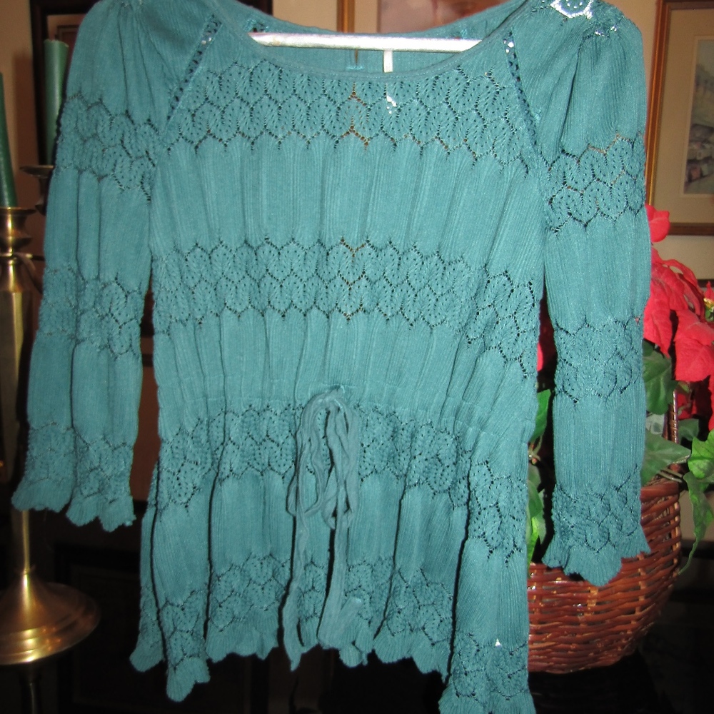 FREE PEOPLE LACE TOP